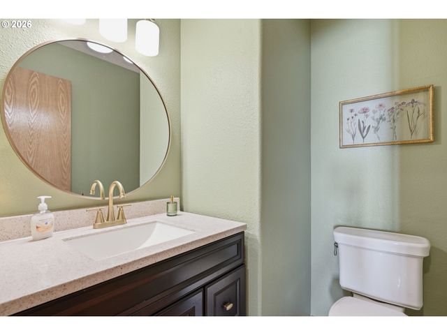 14884 Se STANHOPE Rd, Clackamas, OR 97015