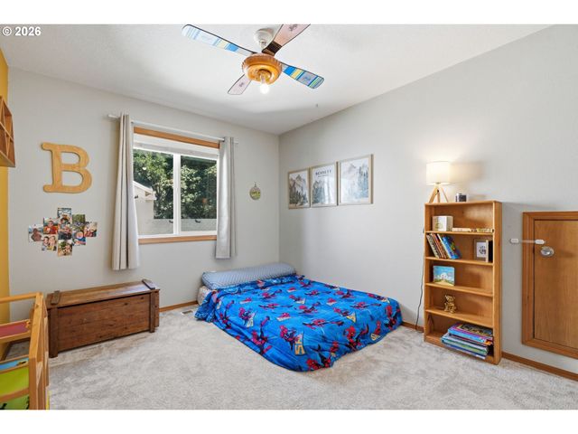 14884 Se STANHOPE Rd, Clackamas, OR 97015