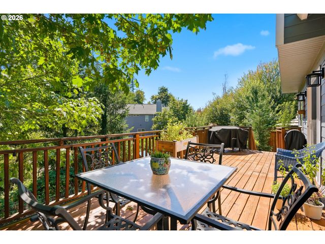14884 Se STANHOPE Rd, Clackamas, OR 97015