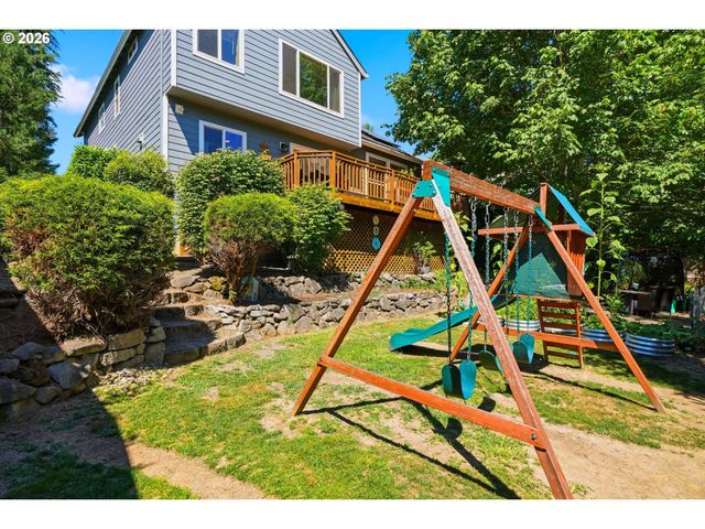 14884 Se STANHOPE Rd, Clackamas, OR 97015