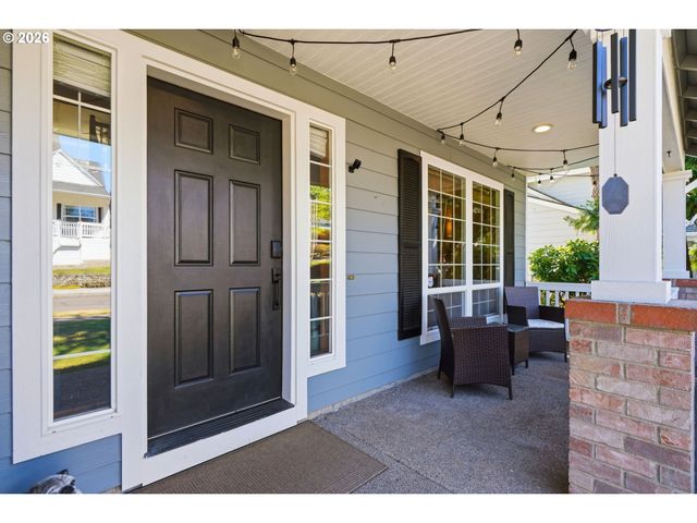 14884 Se STANHOPE Rd, Clackamas, OR 97015
