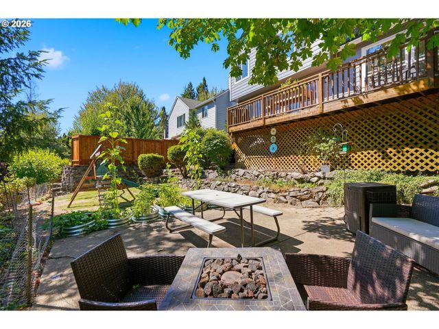 14884 Se STANHOPE Rd, Clackamas, OR 97015