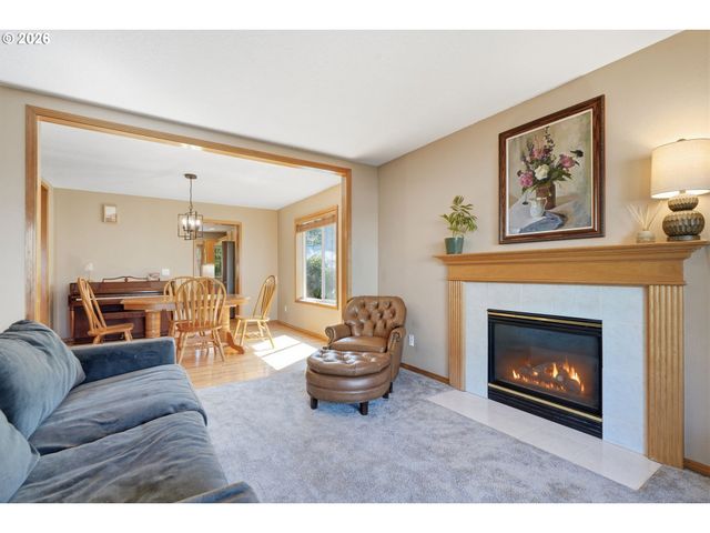 14884 Se STANHOPE Rd, Clackamas, OR 97015