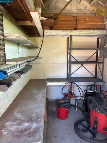 694 Renfrew Rd, El Sobrante, CA 94803