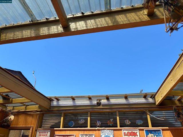 694 Renfrew Rd, El Sobrante, CA 94803