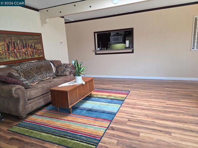 694 Renfrew Rd, El Sobrante, CA 94803