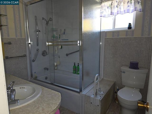 694 Renfrew Rd, El Sobrante, CA 94803