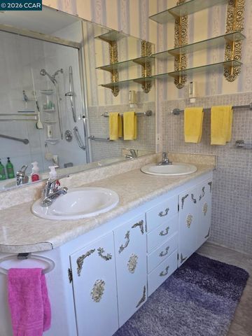 694 Renfrew Rd, El Sobrante, CA 94803