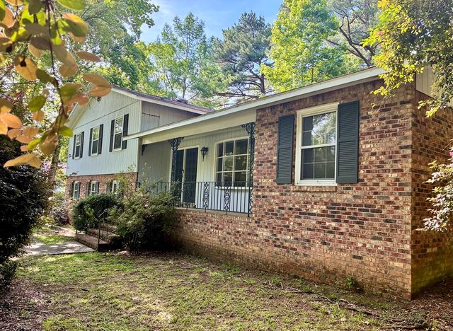 1304 Burbank St., Dothan, AL 36303
