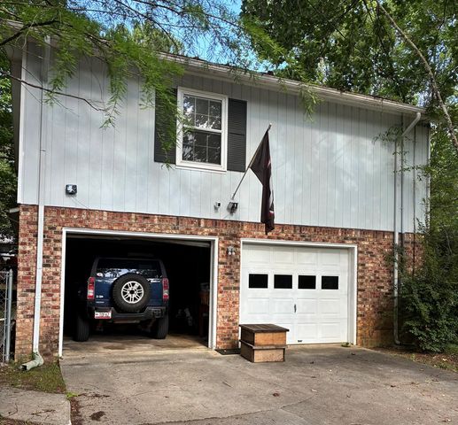 1304 Burbank St., Dothan, AL 36303