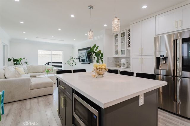 14232 Hart, Van Nuys, CA 91405