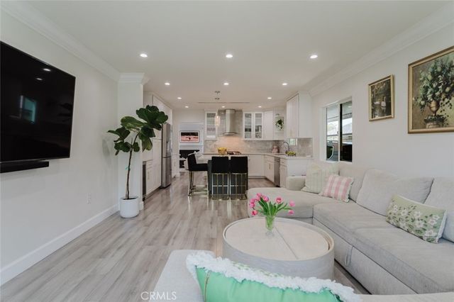 14232 Hart, Van Nuys, CA 91405