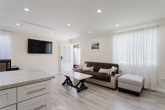 14232 Hart, Van Nuys, CA 91405