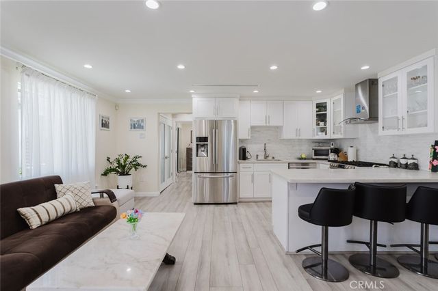 14232 Hart, Van Nuys, CA 91405