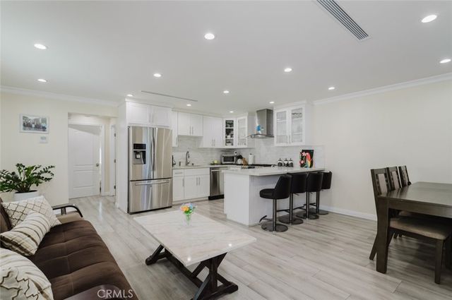 14232 Hart, Van Nuys, CA 91405