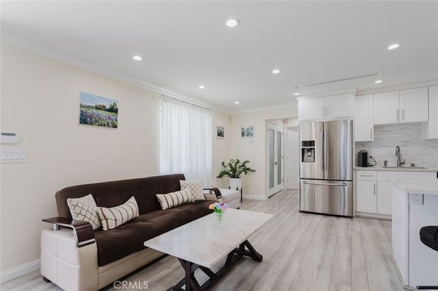 14232 Hart, Van Nuys, CA 91405