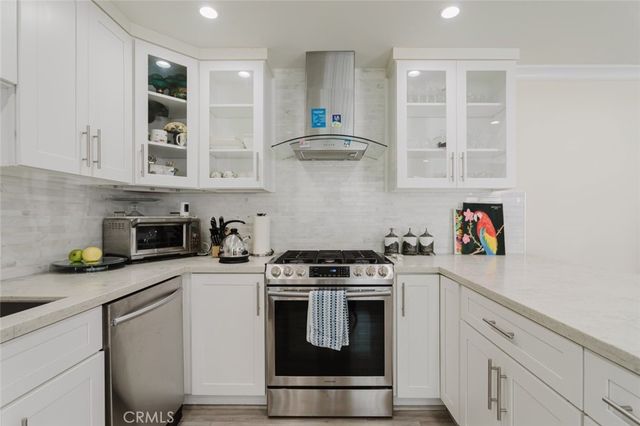14232 Hart, Van Nuys, CA 91405