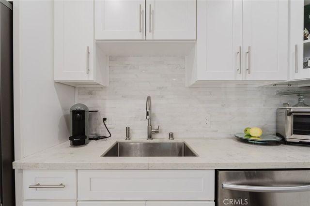 14232 Hart, Van Nuys, CA 91405