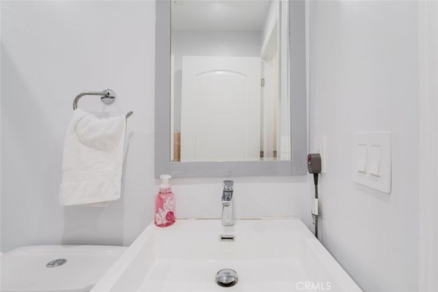 14232 Hart, Van Nuys, CA 91405