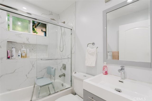 14232 Hart, Van Nuys, CA 91405