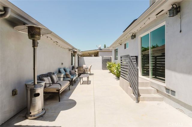 14232 Hart, Van Nuys, CA 91405