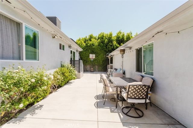 14232 Hart, Van Nuys, CA 91405