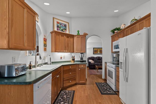 619 KNIGHT AVENUE, Neenah, WI 54956