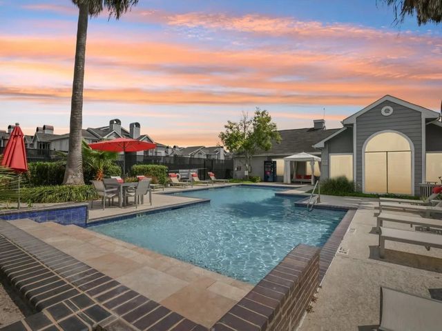 4211 Clay Hill Drive 1507, Houston, TX 77084
