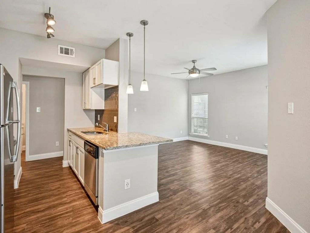 4211 Clay Hill Drive 1507, Houston, TX 77084