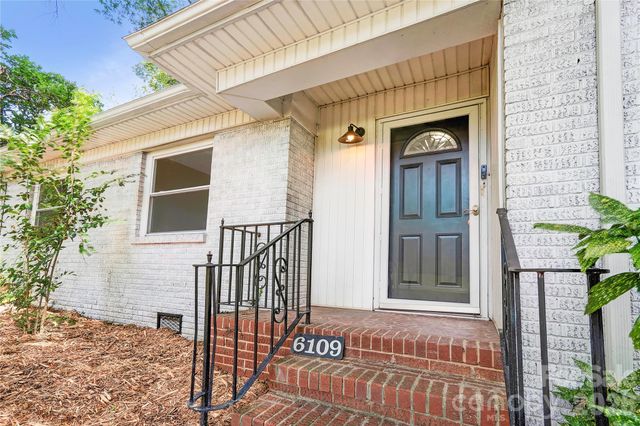 6109 Robinson Church Road, Charlotte, NC 28215
