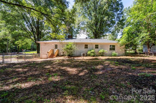 6109 Robinson Church Road, Charlotte, NC 28215