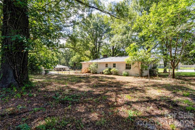 6109 Robinson Church Road, Charlotte, NC 28215