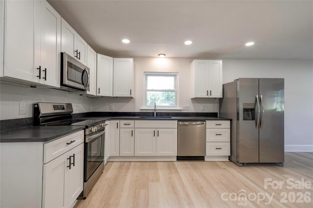 6109 Robinson Church Road, Charlotte, NC 28215