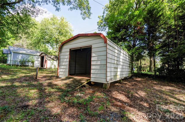 6109 Robinson Church Road, Charlotte, NC 28215