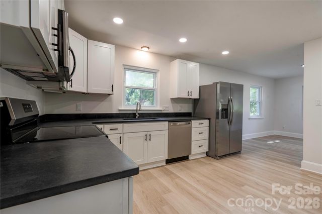 6109 Robinson Church Road, Charlotte, NC 28215