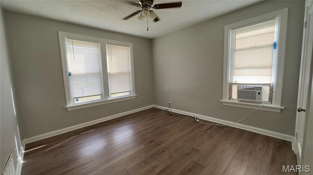 835 Elias Avenue, St Louis, MO 63147