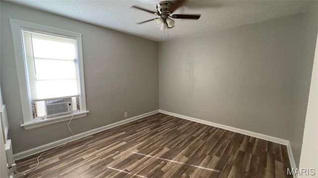 835 Elias Avenue, St Louis, MO 63147