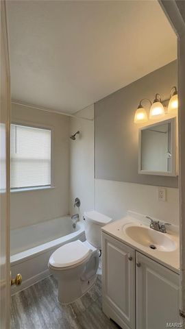 835 Elias Avenue, St Louis, MO 63147