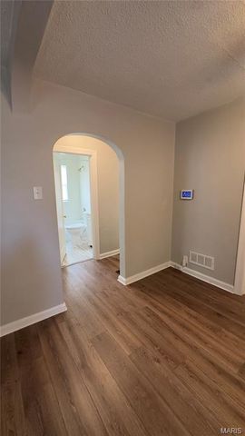 835 Elias Avenue, St Louis, MO 63147