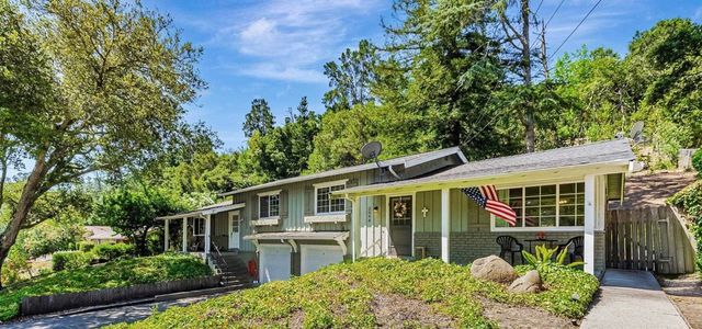 2048 Donald Dr, Moraga, CA 94556