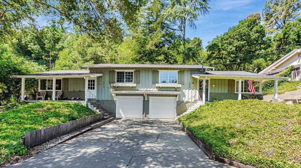 2048 Donald Dr, Moraga, CA 94556