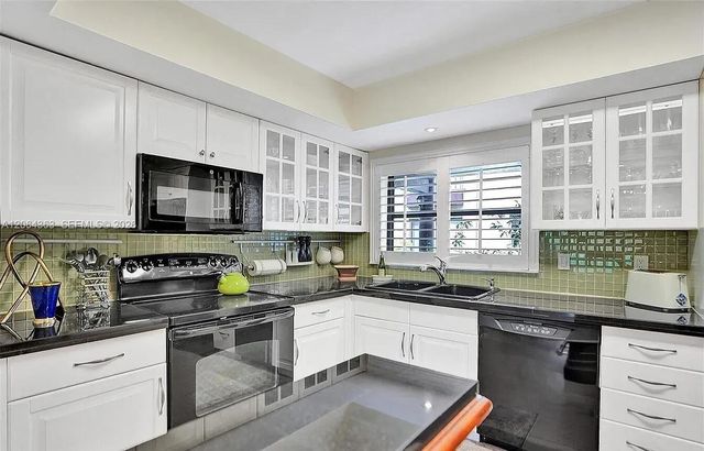 6060 S Falls Cir Drive 313, Lauderhill, FL 33319