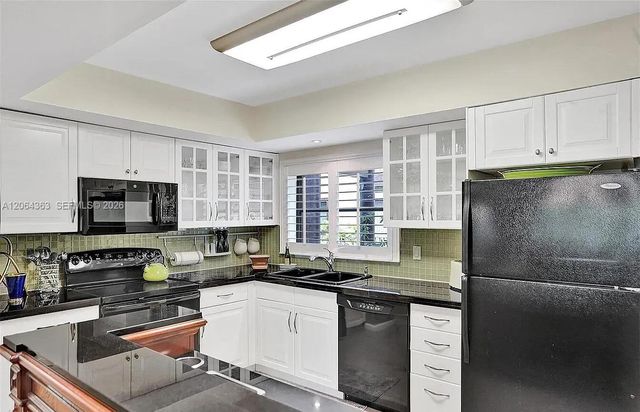 6060 S Falls Cir Drive 313, Lauderhill, FL 33319