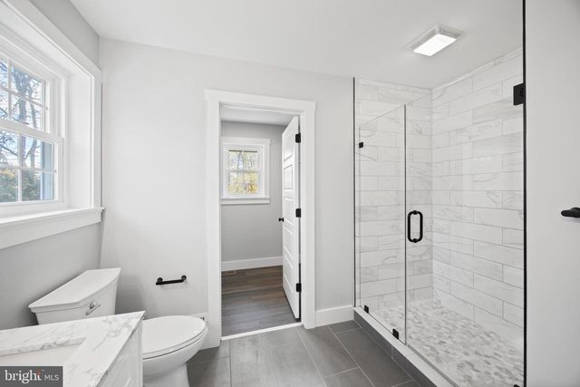 1322 W KING RD, Malvern, PA 19355