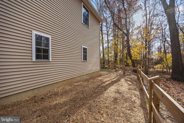 1322 W KING RD, Malvern, PA 19355