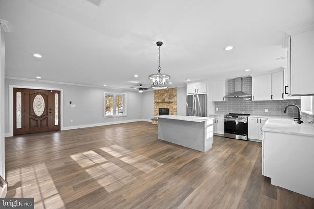 1322 W KING RD, Malvern, PA 19355