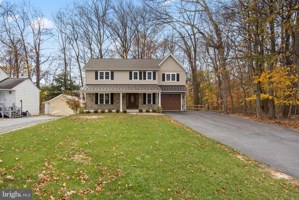 1322 W KING RD, Malvern, PA 19355