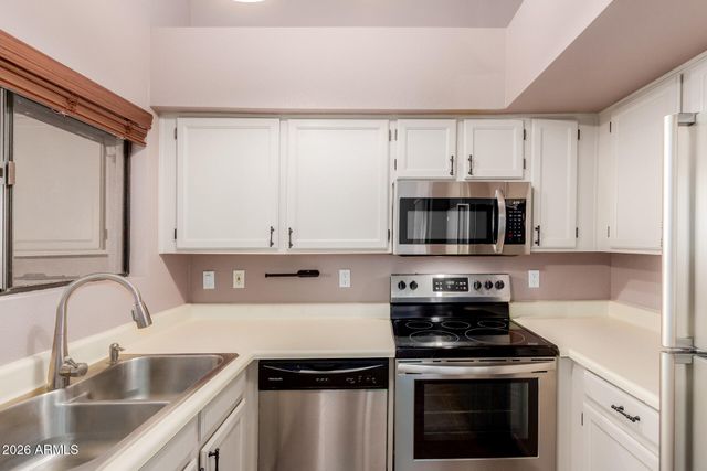 7300 N DREAMY DRAW Drive 211, Phoenix, AZ 85020