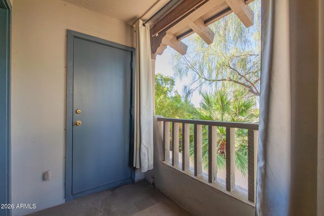 7300 N DREAMY DRAW Drive 211, Phoenix, AZ 85020