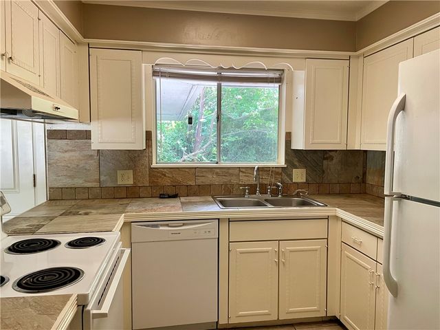 1607 McRay Avenue, Springdale, AR 72762